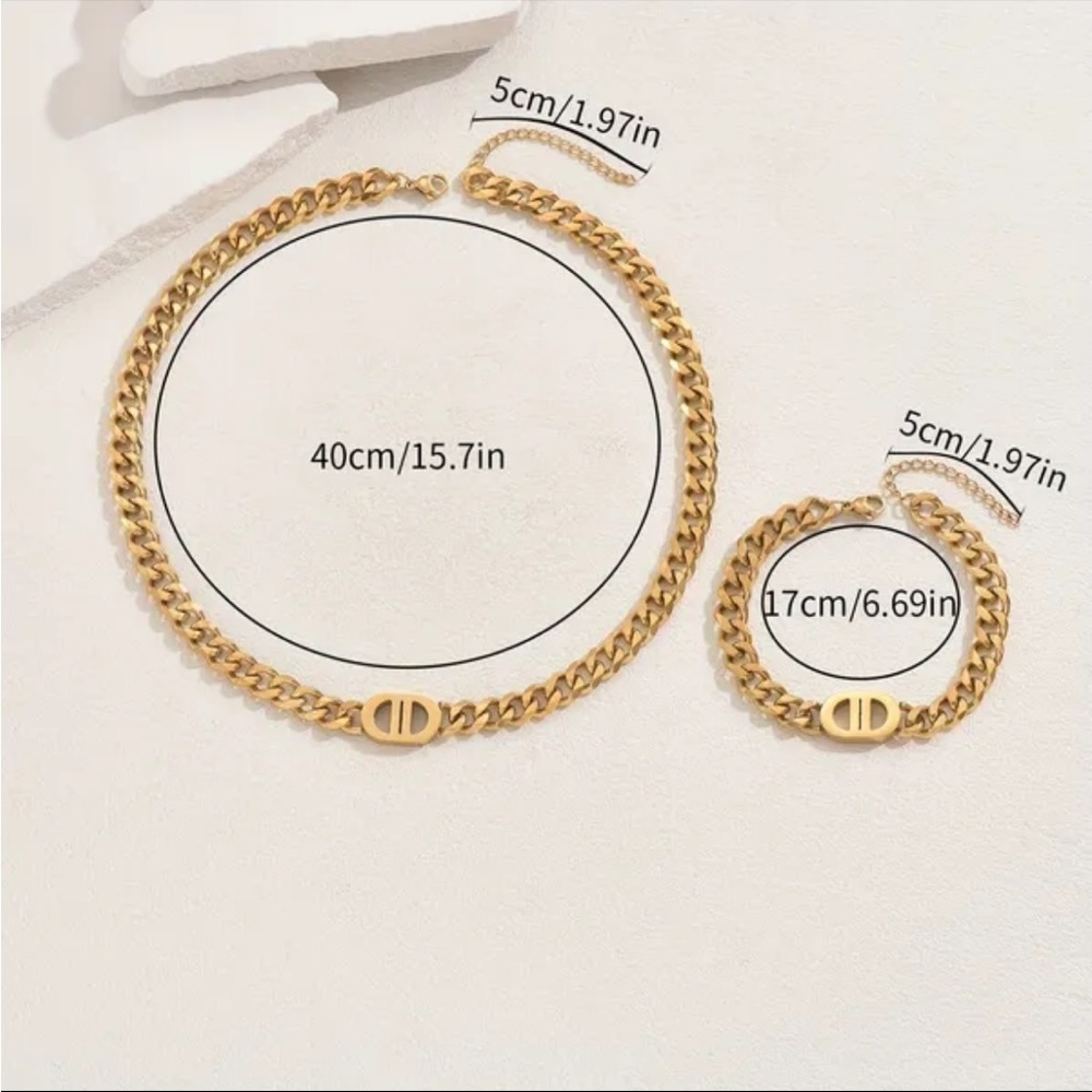 🎉Nrw Chic Gold Chain Necklace and Bracelet Set - Picture 4 of 6